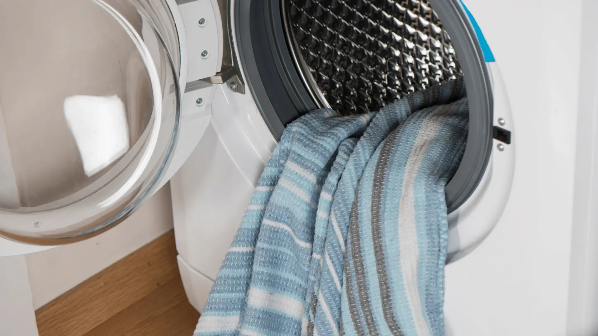 پیش‌شستشو دوست وفادار پتوهای کثیف-شاپ خونه